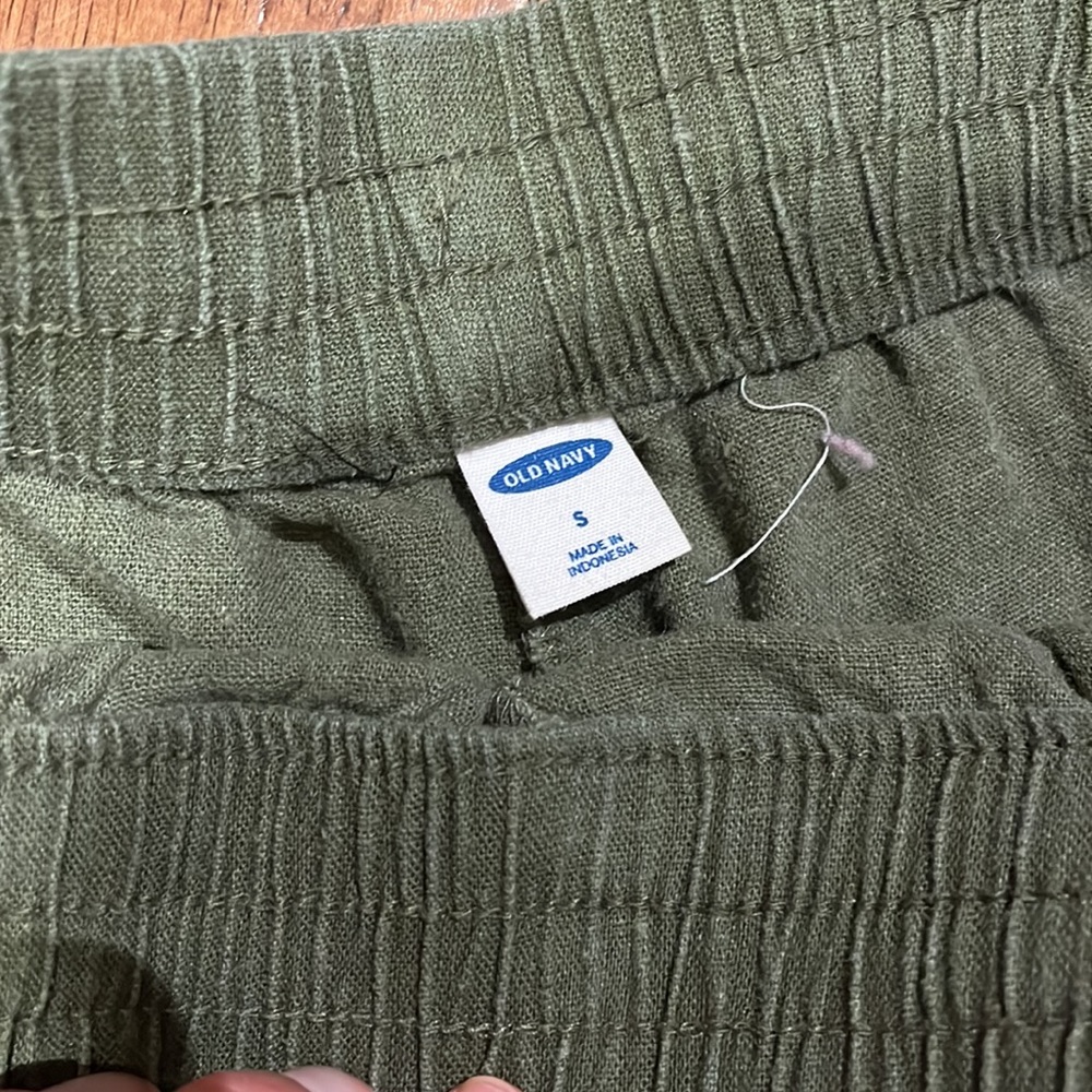 Old Navy linen shorts - Picture 3 of 3
